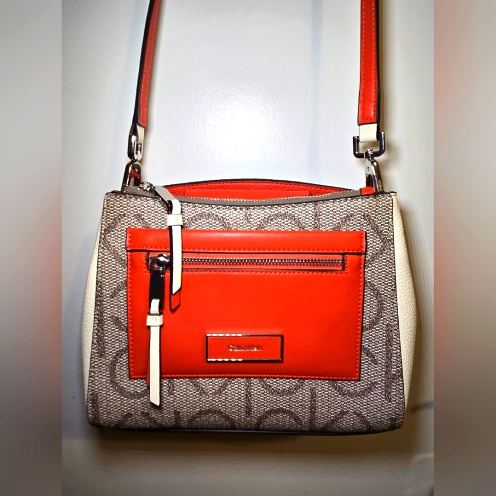 Calvin Klein Hadley Logo Colourblock Crossbody Bag